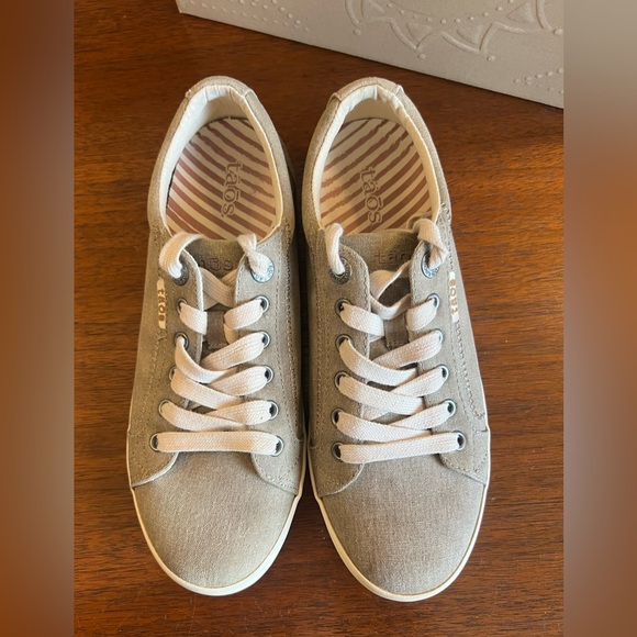 Taos Star Retro Shoe Women 8.5
Brown Canvas Lace Up Arch Support Walking Sneaker - Picture 5 of 14